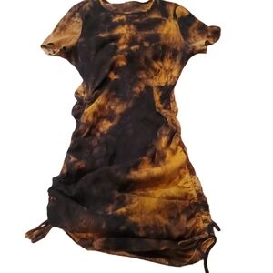 Tie-Dye Short Sleeve Mini Dress - Black & Gold